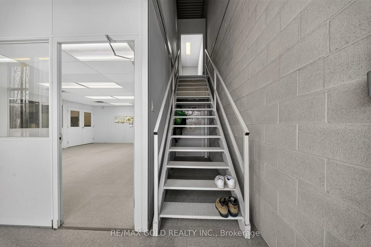 101, Westmore, West Humber-Clairville, Toronto