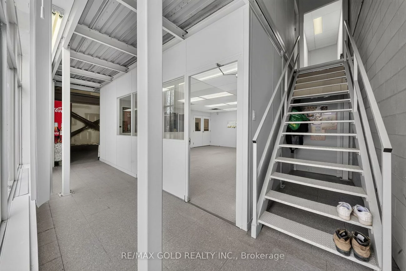 101, Westmore, West Humber-Clairville, Toronto