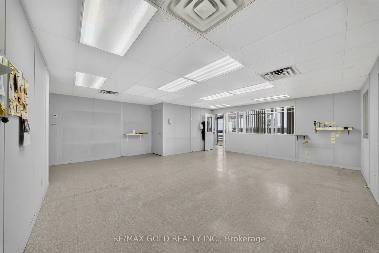 101, Westmore, West Humber-Clairville, Toronto