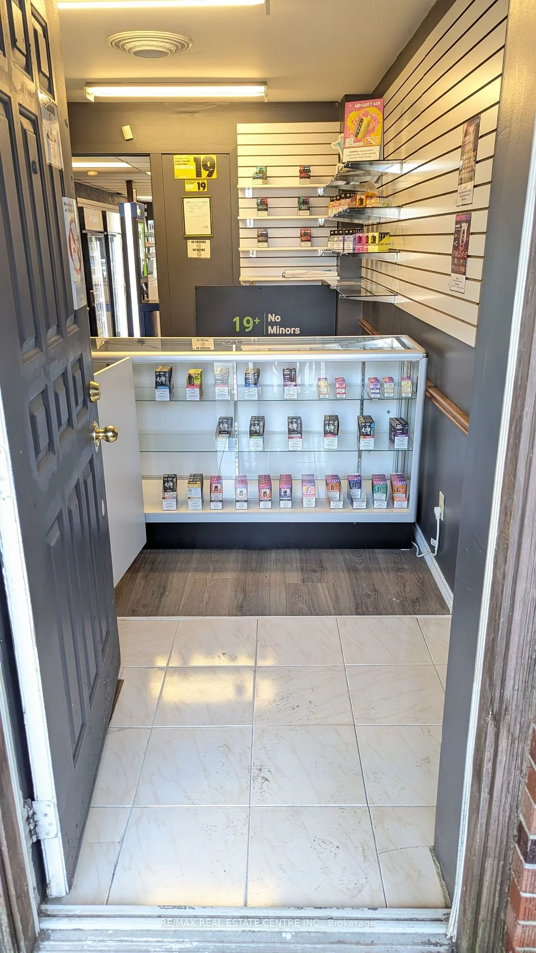 1289, Weston, Mount Dennis, Toronto