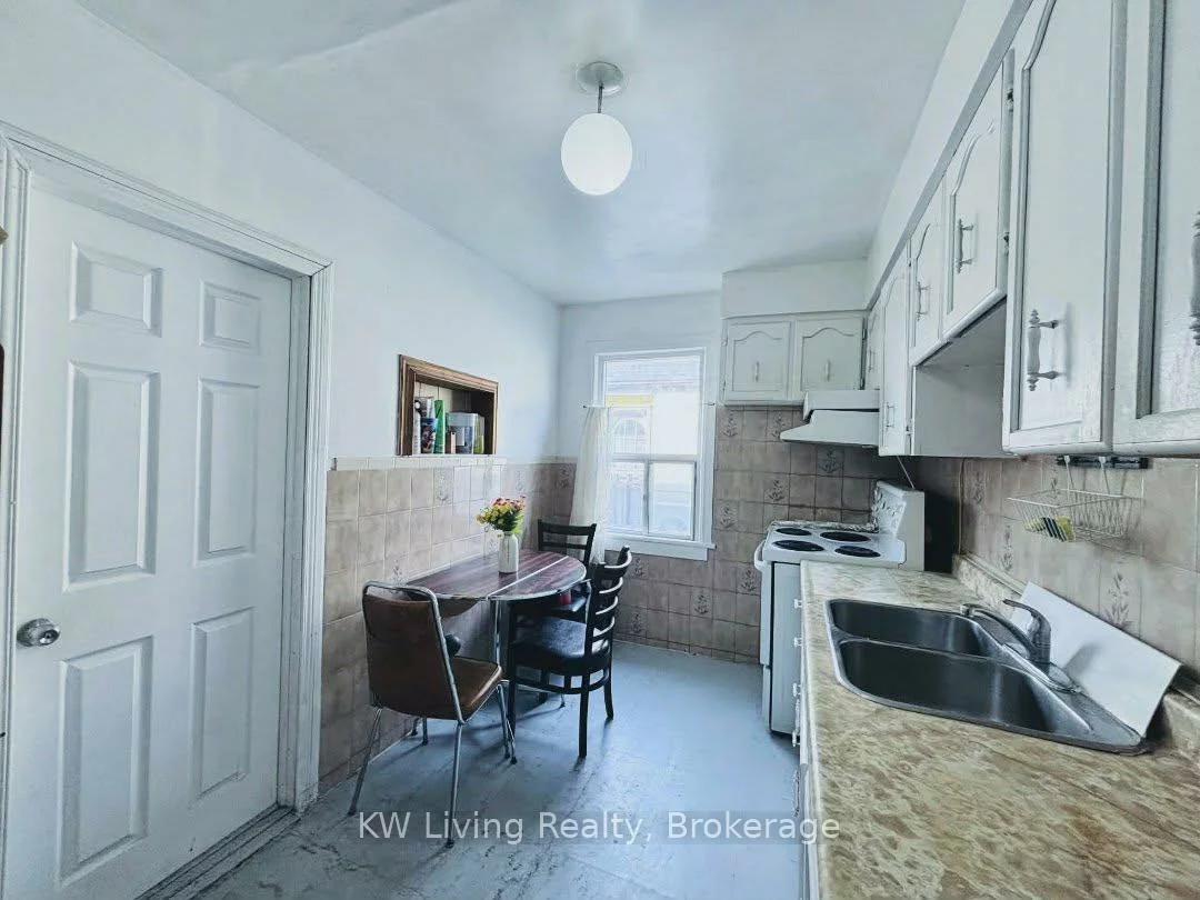 3339, Lake Shore, Long Branch, Toronto