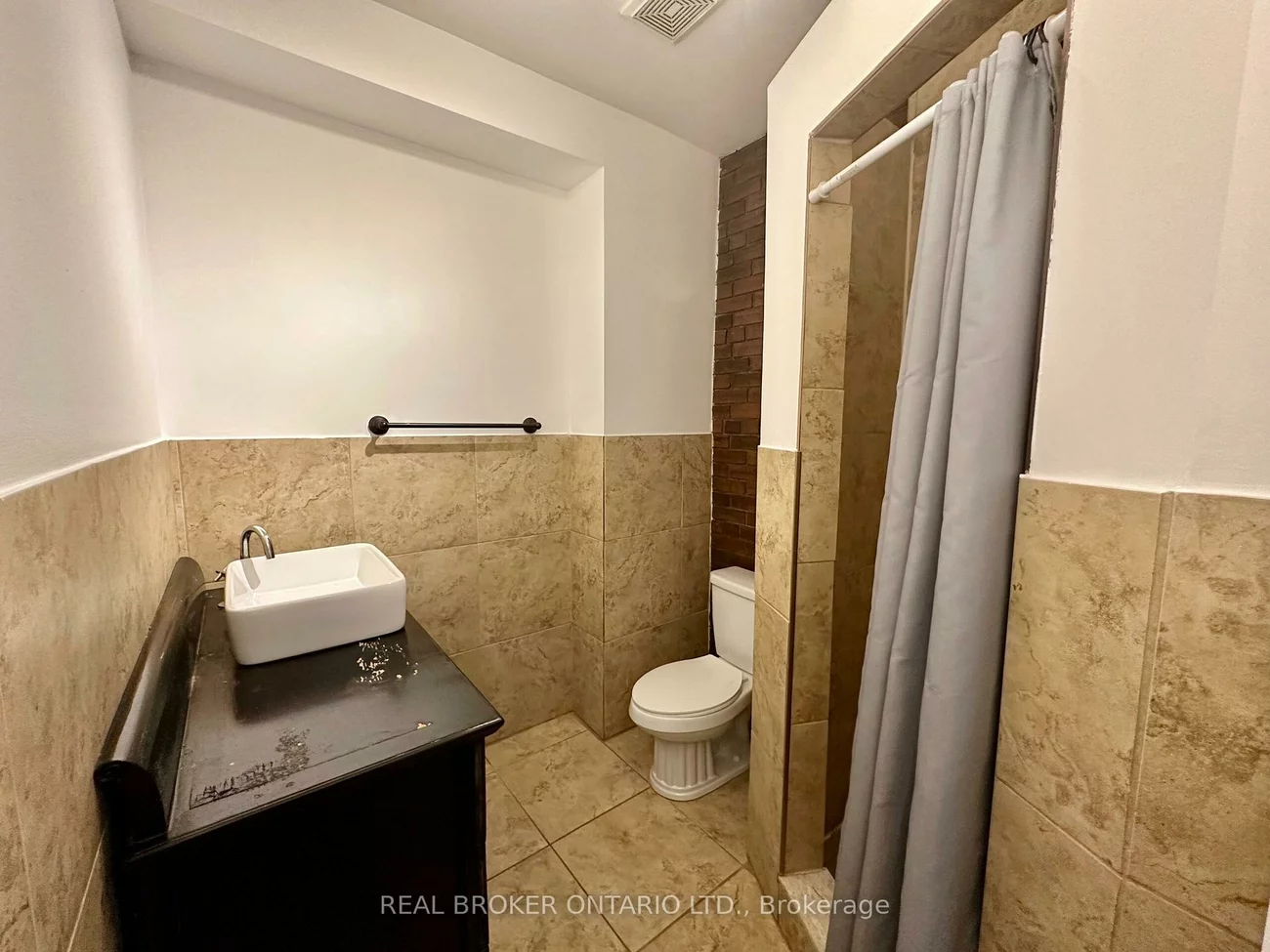 1438A, Dufferin, Dovercourt-Wallace Emerson-Junction, Toronto