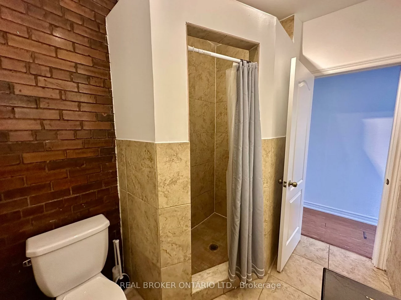 1438A, Dufferin, Dovercourt-Wallace Emerson-Junction, Toronto