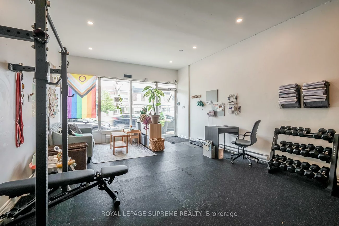 1671, St Clair, Weston-Pellam Park, Toronto