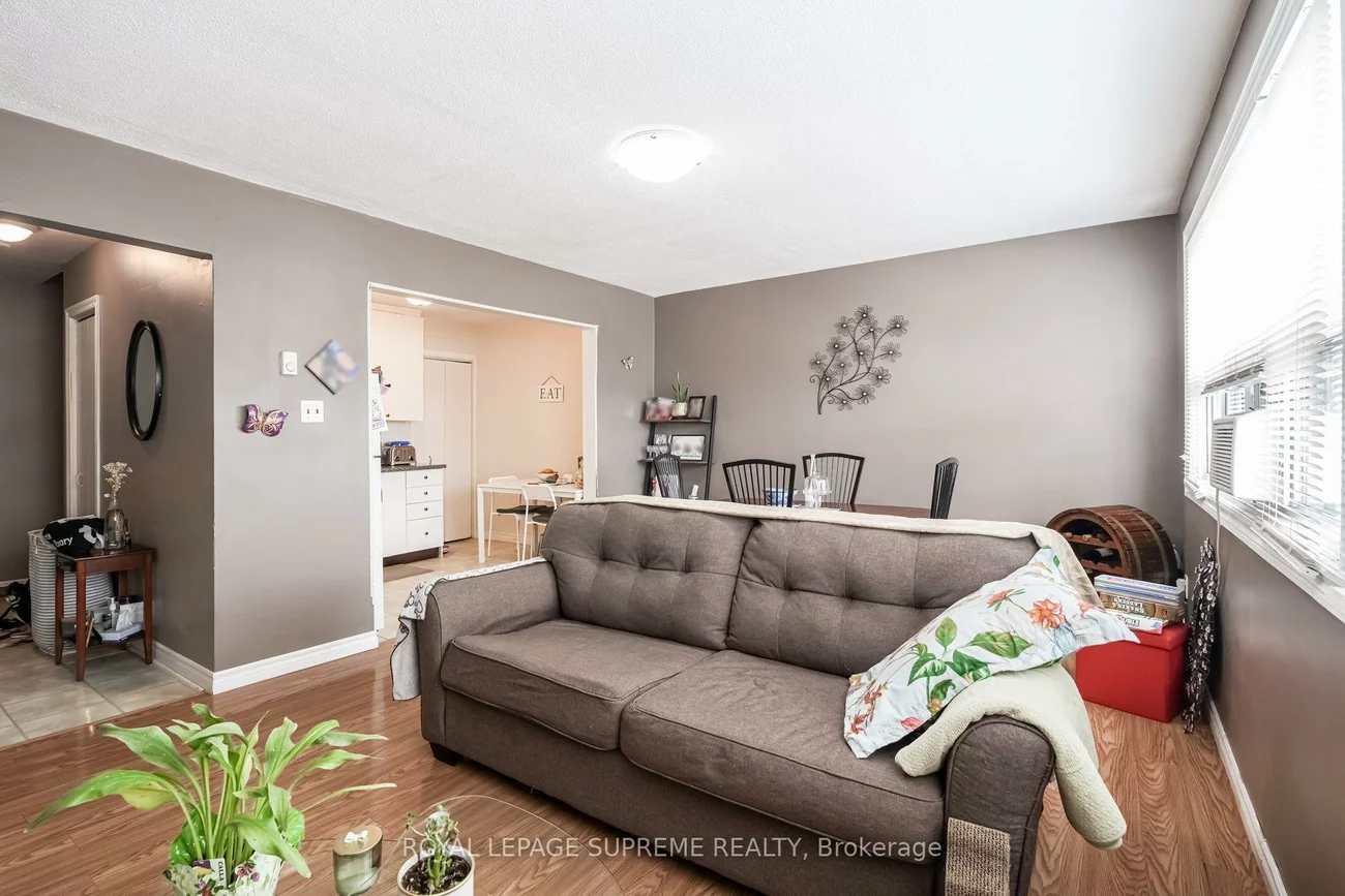 1671, St Clair, Weston-Pellam Park, Toronto