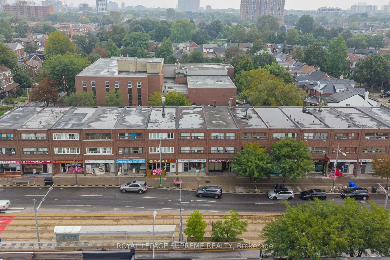 1671, St Clair, Weston-Pellam Park, Toronto