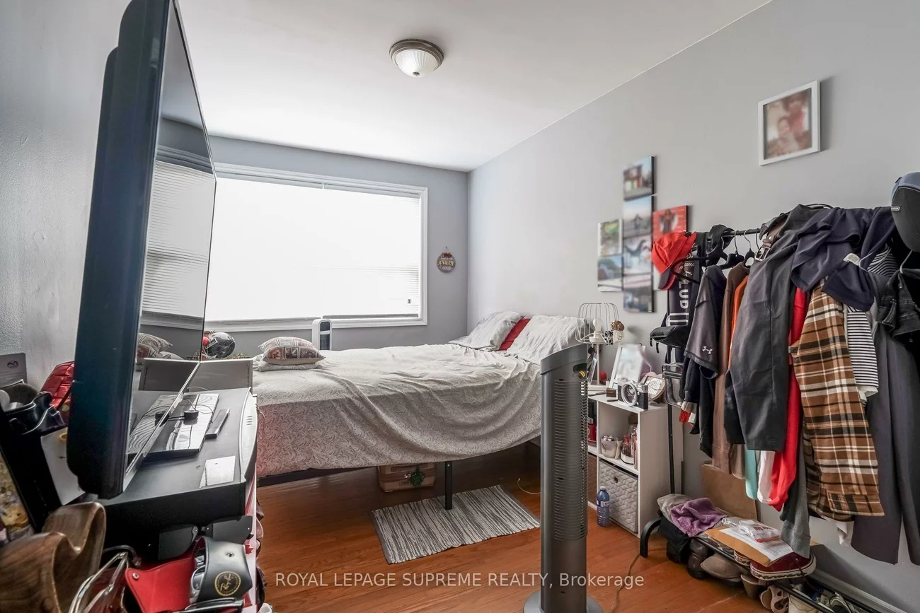 1671, St Clair, Weston-Pellam Park, Toronto