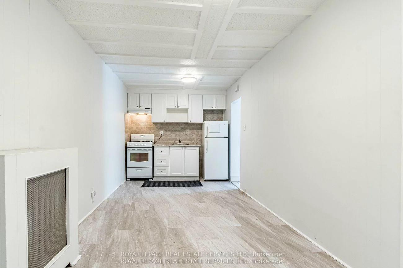 1160, Dufferin, Dovercourt-Wallace Emerson-Junction, Toronto