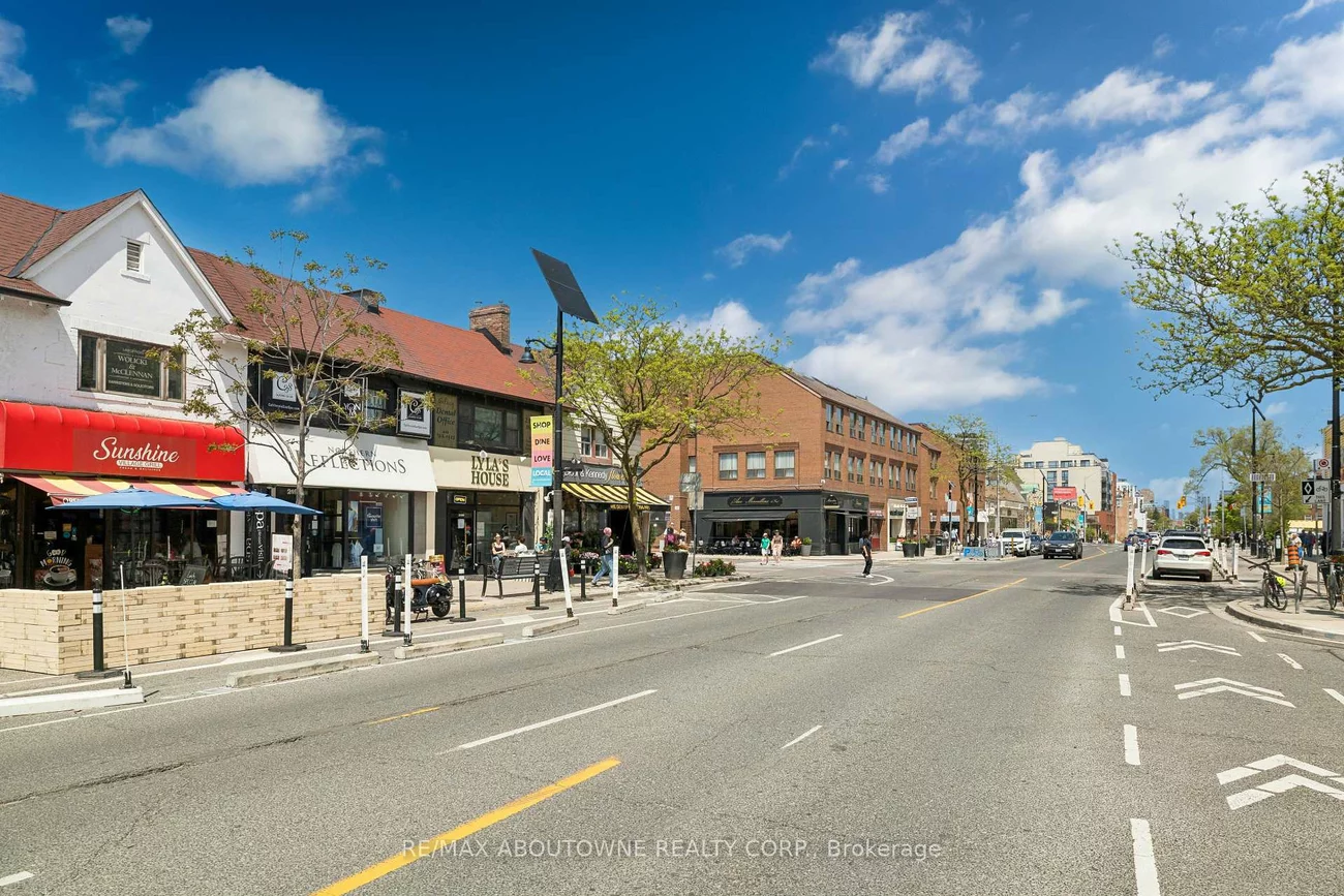 2218, Bloor, Runnymede-Bloor West Village, Toronto