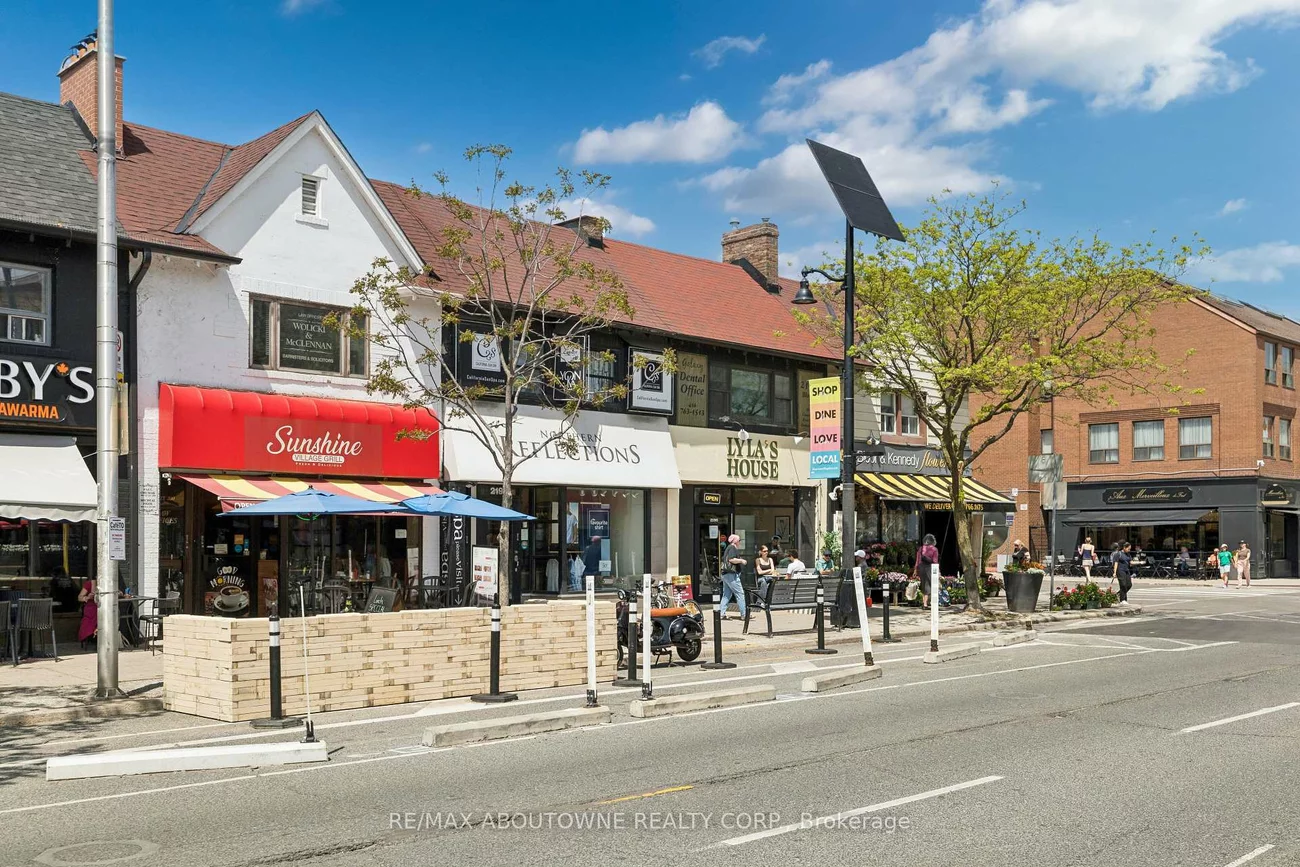 2218, Bloor, Runnymede-Bloor West Village, Toronto