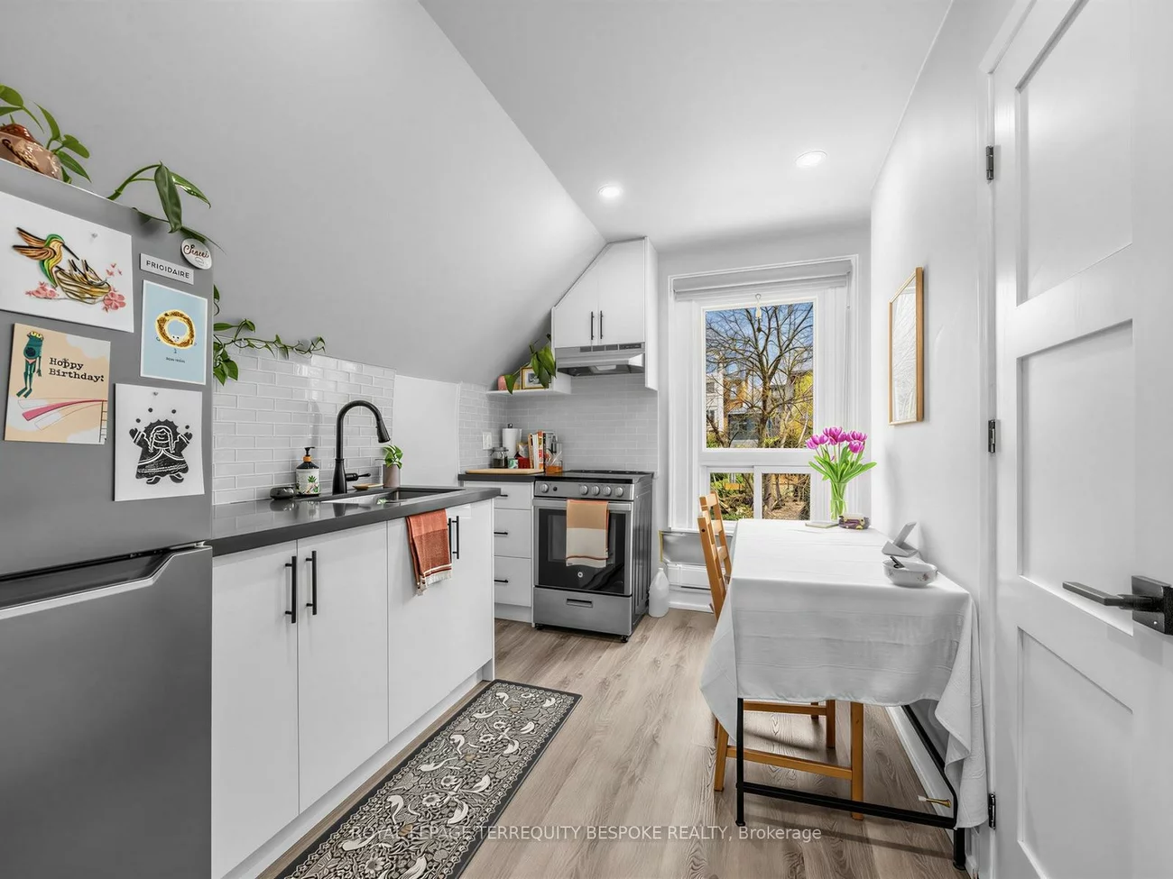 505, Parkside, High Park-Swansea, Toronto