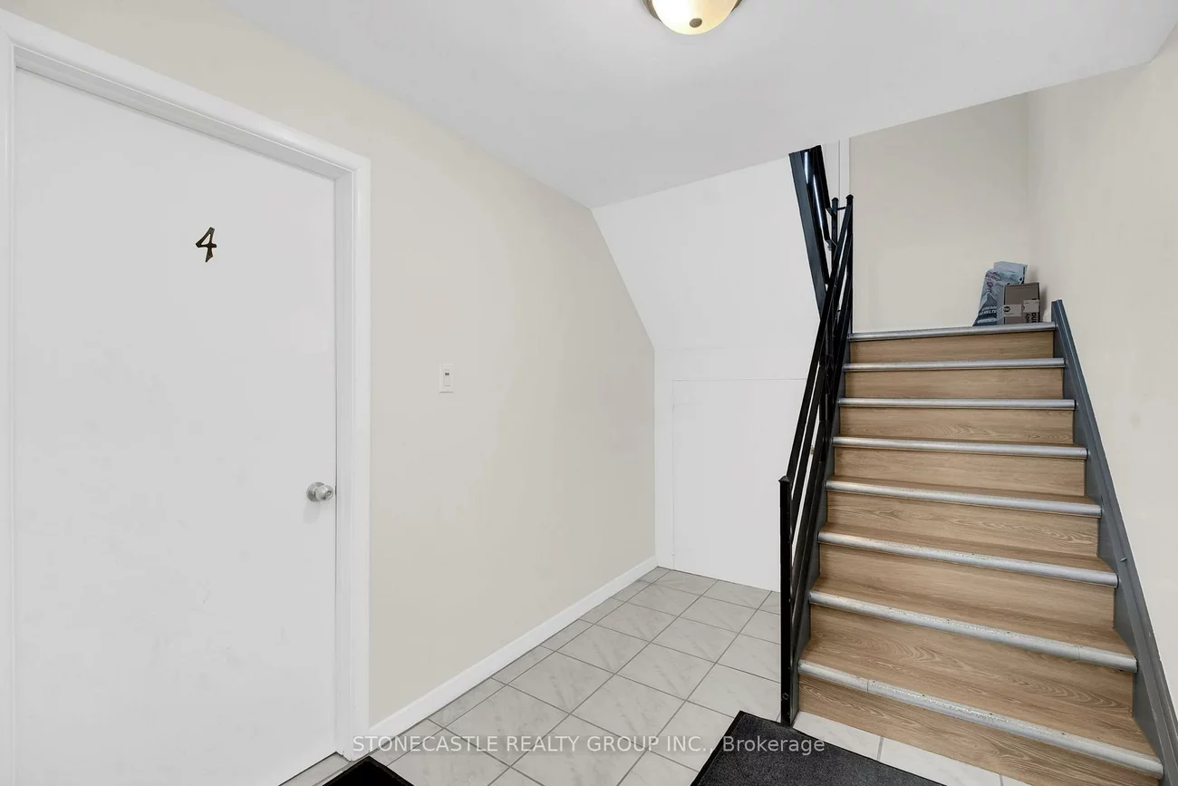 55, Thirty Eighth, Long Branch, Toronto