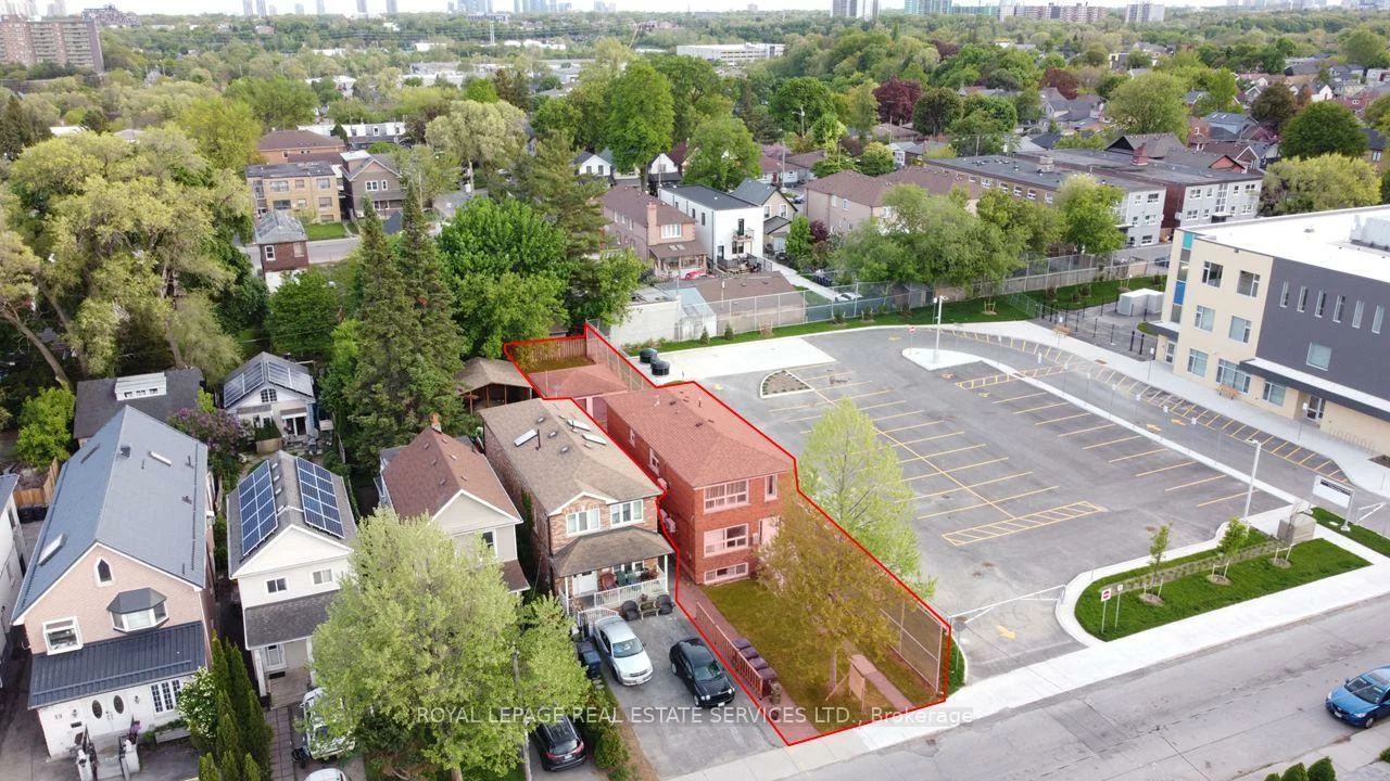 11, Dennis, Mount Dennis, Toronto