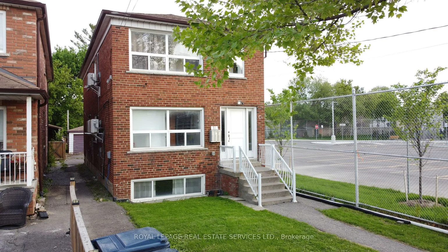 11, Dennis, Mount Dennis, Toronto