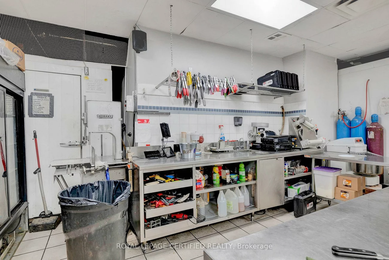 5025, Steeles, Humber Summit, Toronto