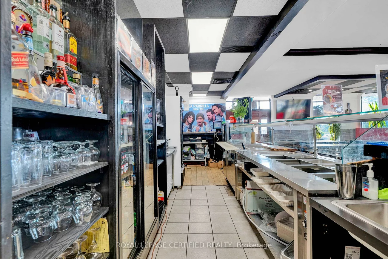 5025, Steeles, Humber Summit, Toronto