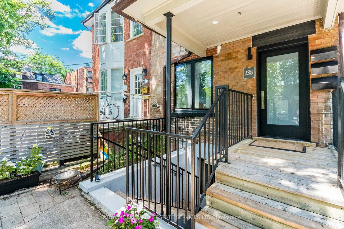238, Garden, High Park-Swansea, Toronto