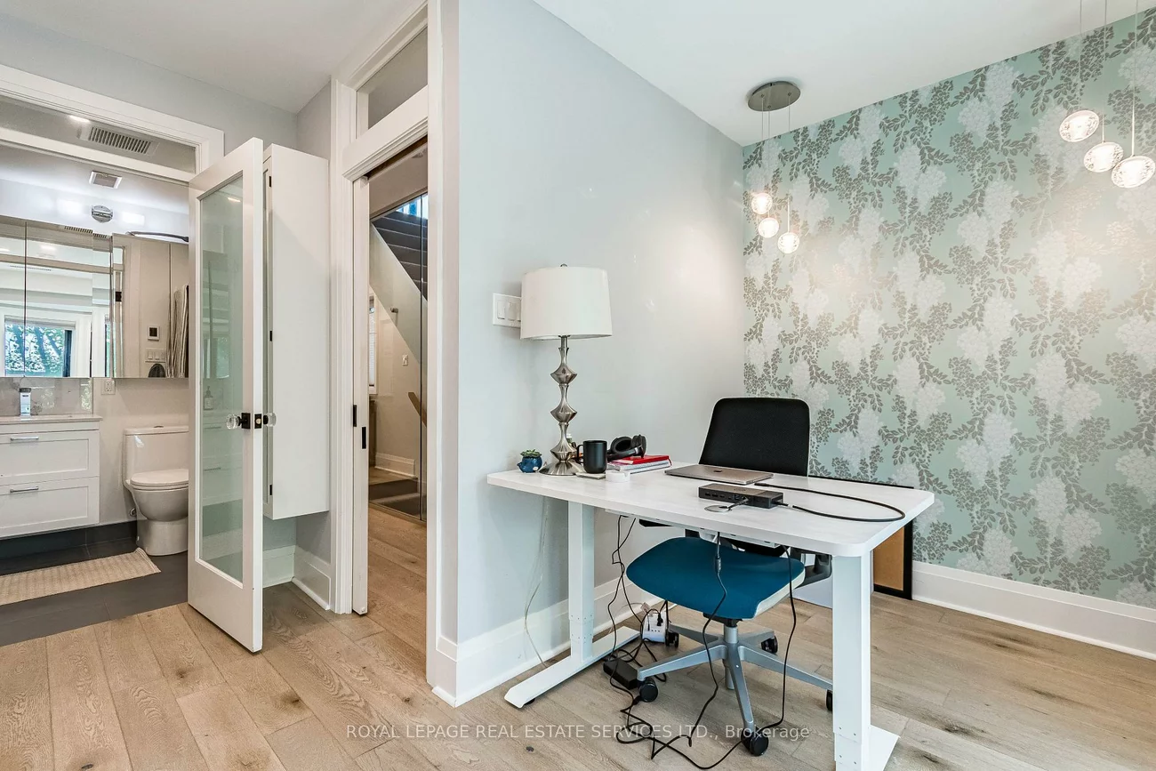 238, Garden, High Park-Swansea, Toronto