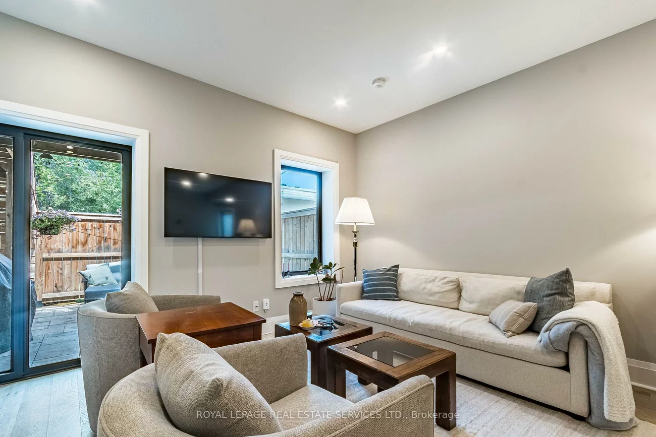 238, Garden, High Park-Swansea, Toronto