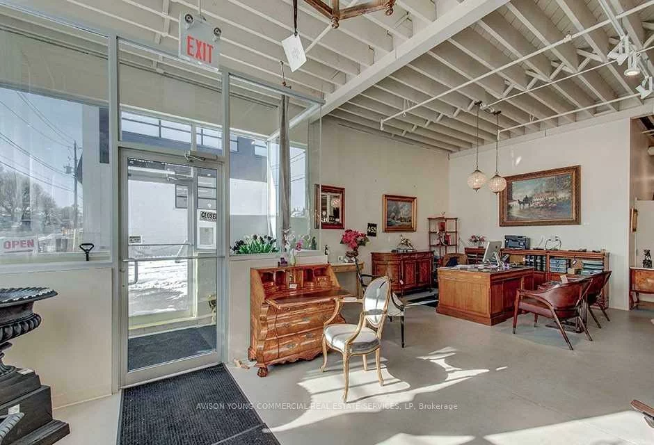 1184, Castlefield, Briar Hill-Belgravia, Toronto