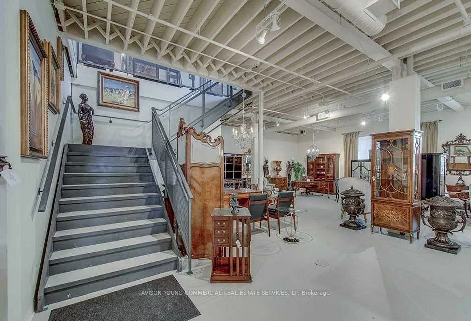 1184, Castlefield, Briar Hill-Belgravia, Toronto