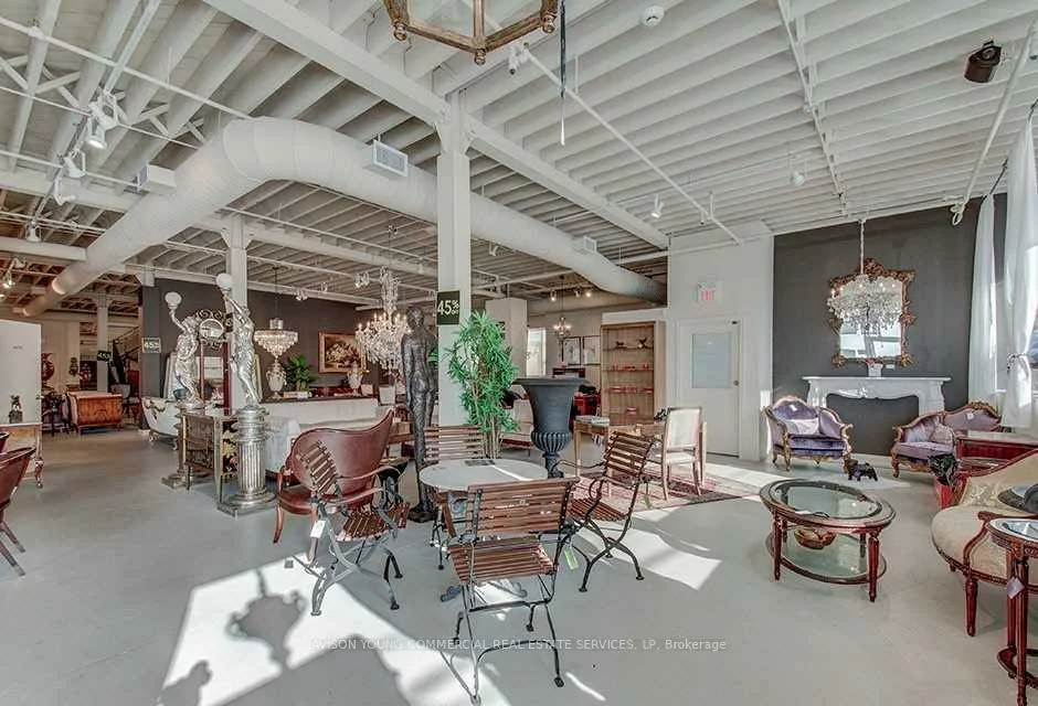 1184, Castlefield, Briar Hill-Belgravia, Toronto