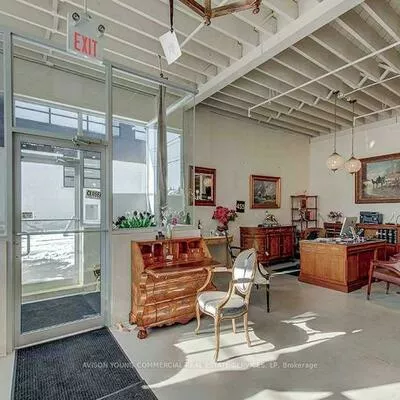 1184, Castlefield, Briar Hill-Belgravia, Toronto