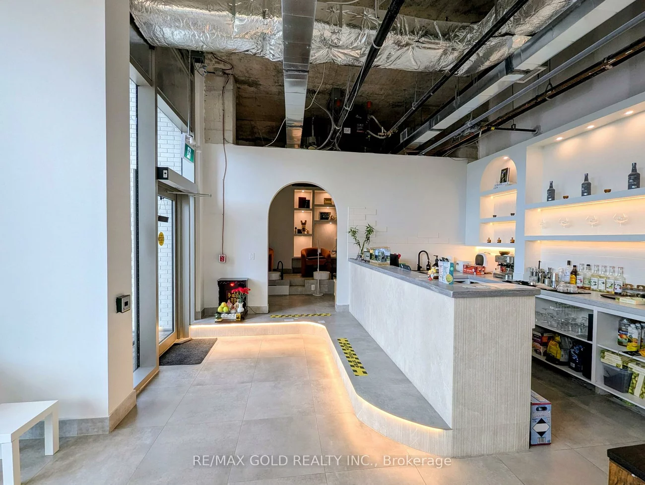 691, The Queensway, Stonegate-Queensway, Toronto