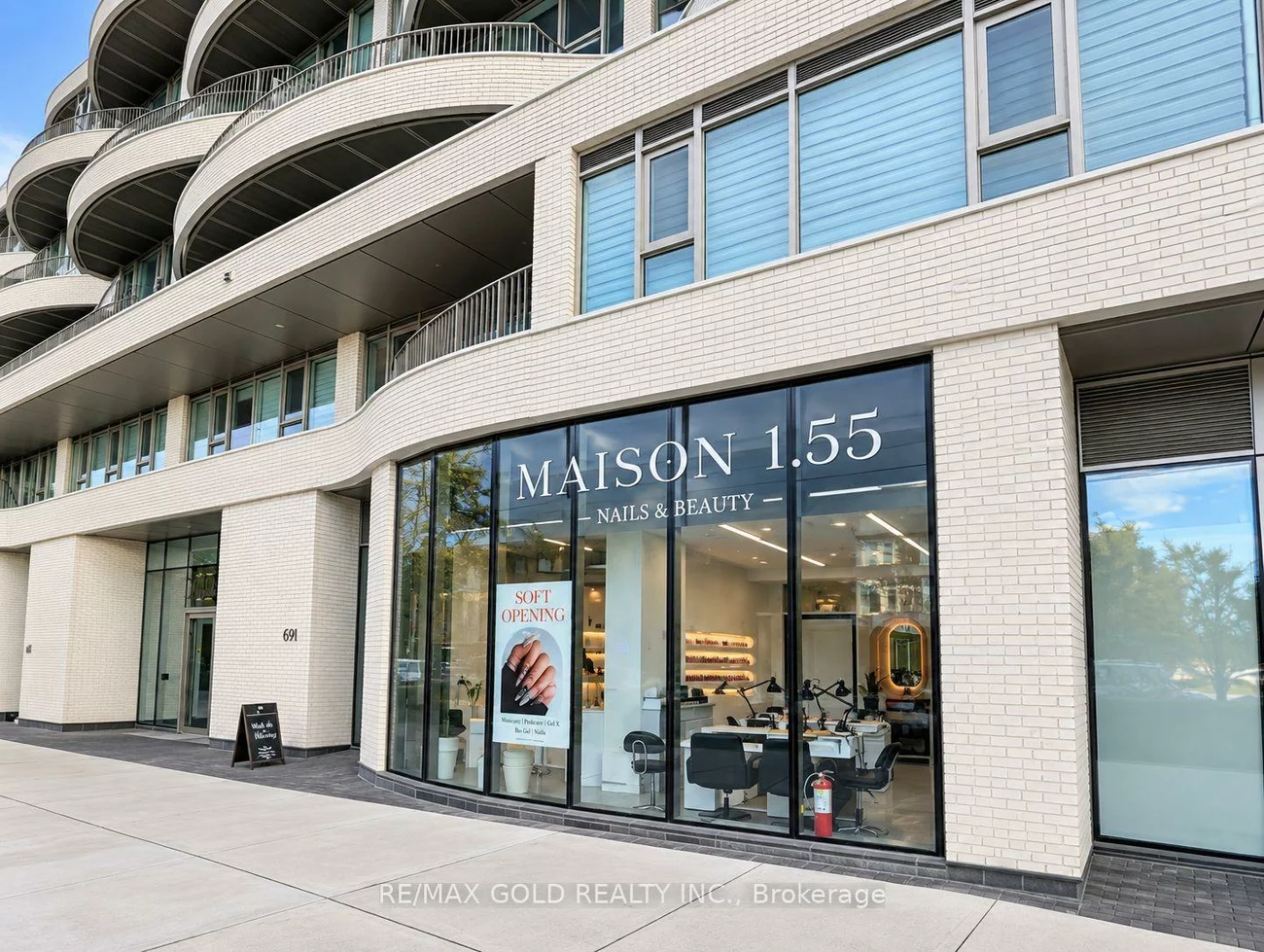 691, The Queensway, Stonegate-Queensway, Toronto