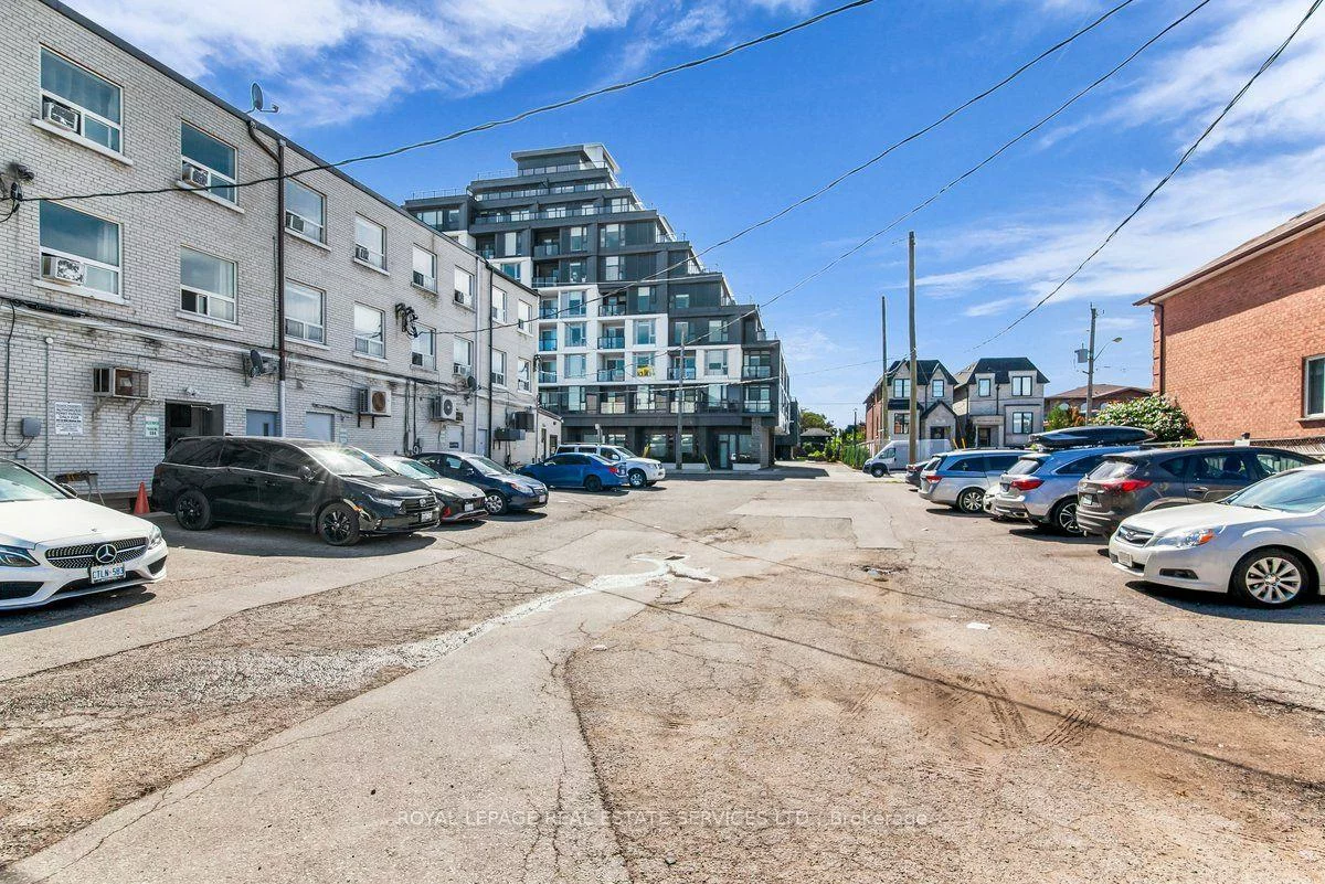 604, Marlee, Yorkdale-Glen Park, Toronto
