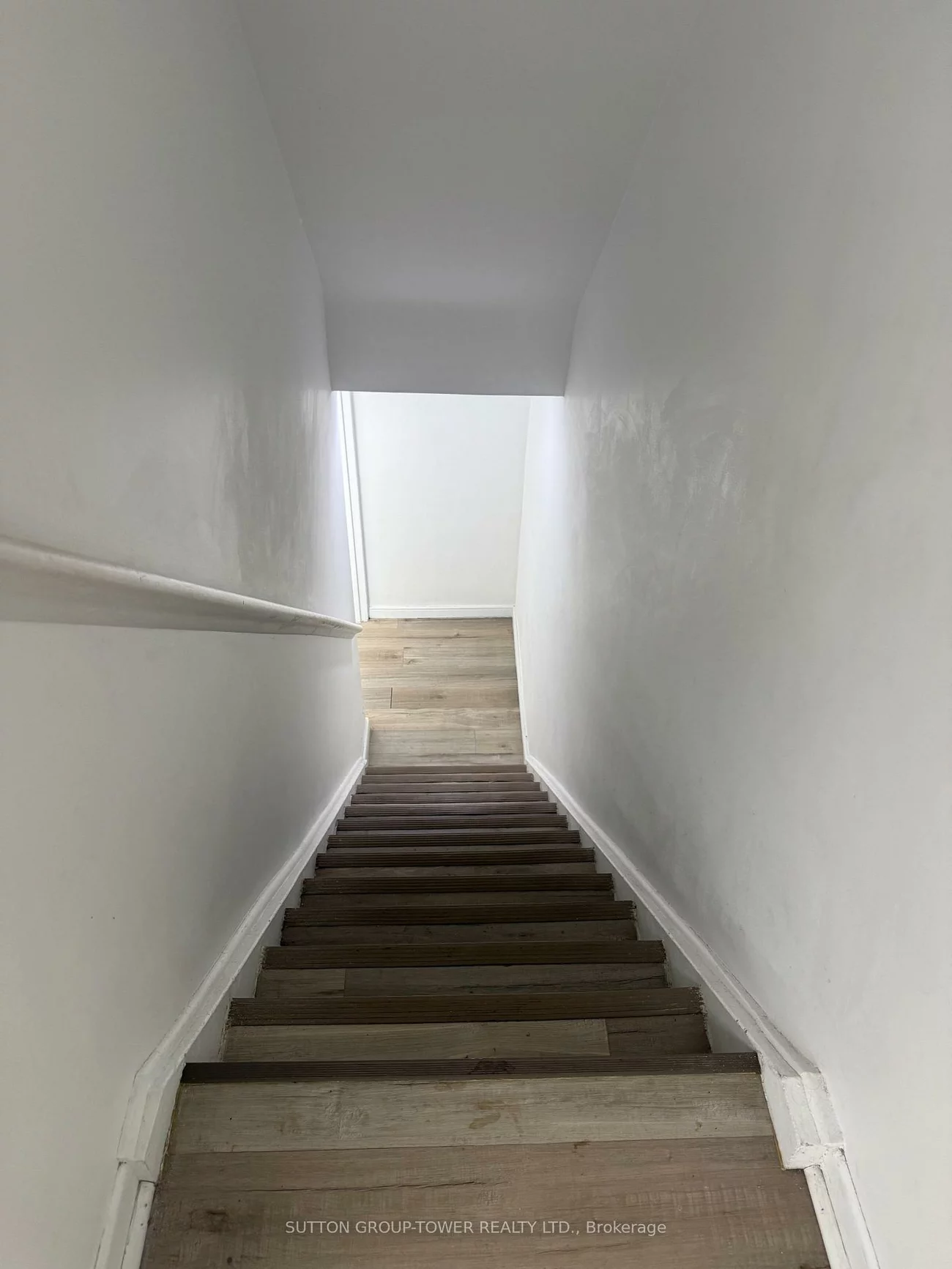 684, Wilson, Downsview-Roding-CFB, Toronto