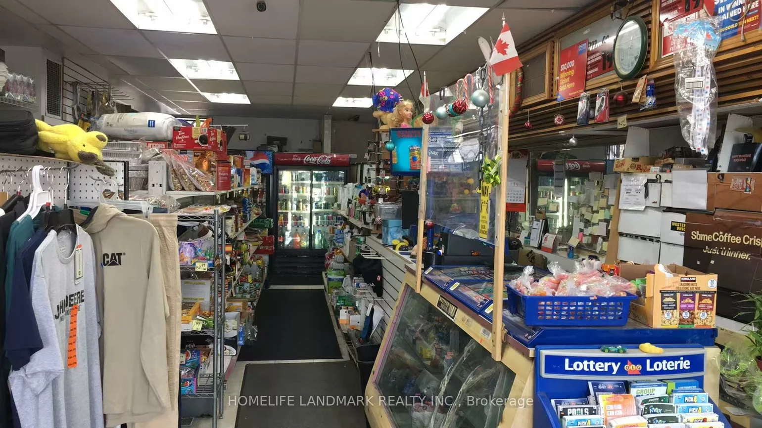 2432, Dufferin, Briar Hill-Belgravia, Toronto