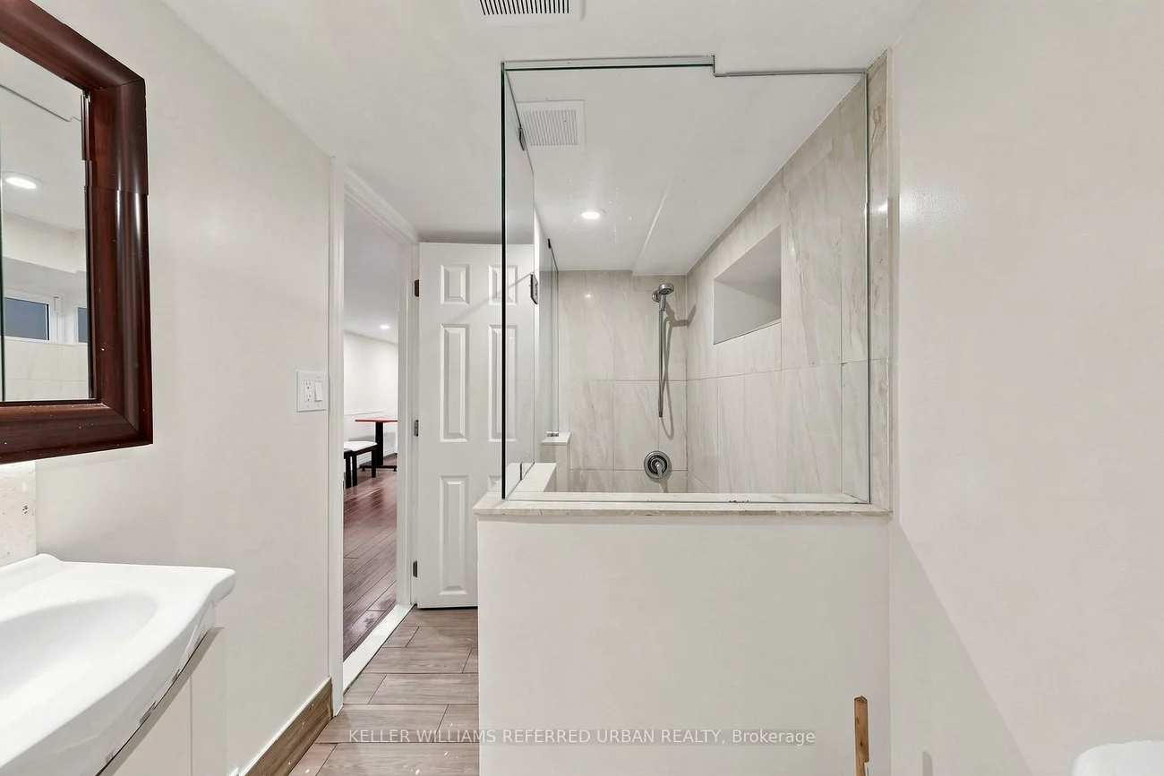 1218, Bloor, Dovercourt-Wallace Emerson-Junction, Toronto
