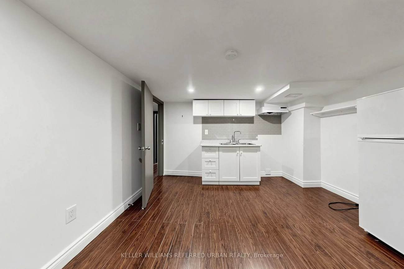1218, Bloor, Dovercourt-Wallace Emerson-Junction, Toronto