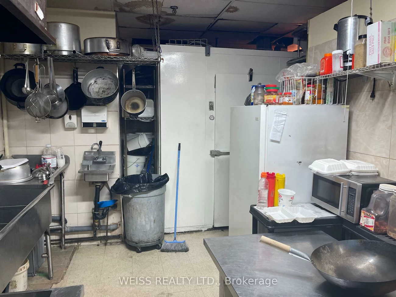 59, Four Winds, York University Heights, Toronto