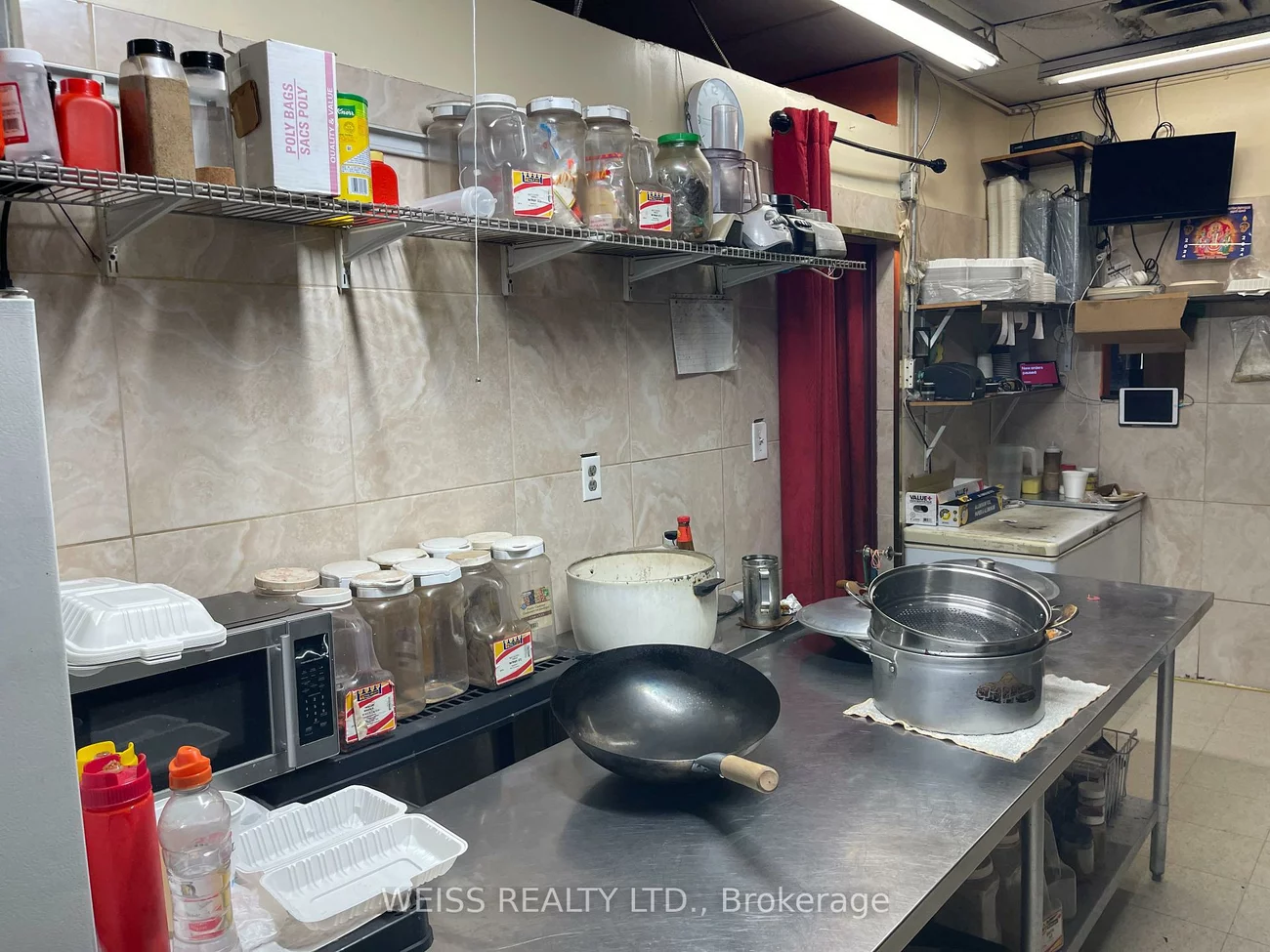 59, Four Winds, York University Heights, Toronto