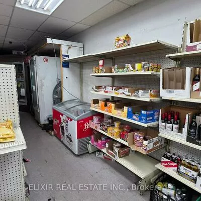 Commercial for sale, 4- 2468, Eglinton, Beechborough-Greenbrook, Toronto