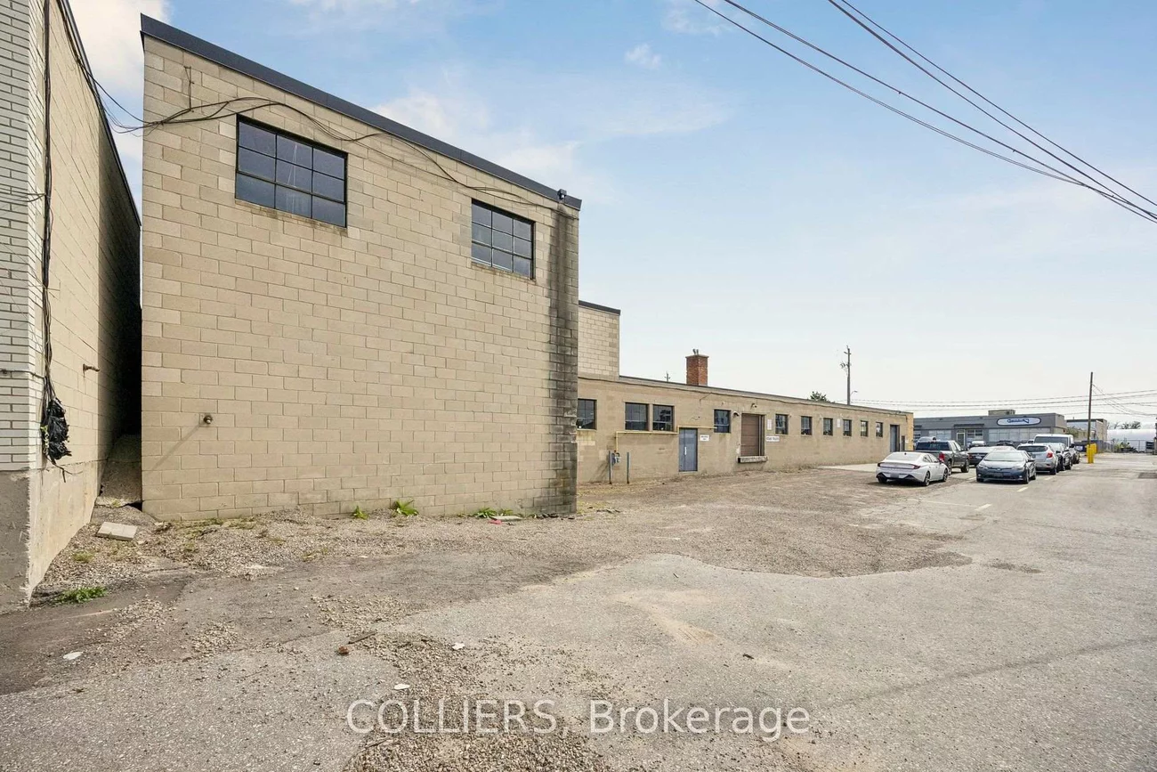 62, Densley, Brookhaven-Amesbury, Toronto