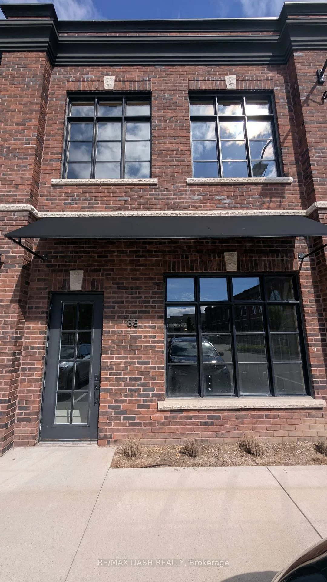 74, Jutland, Islington-City Centre West, Toronto