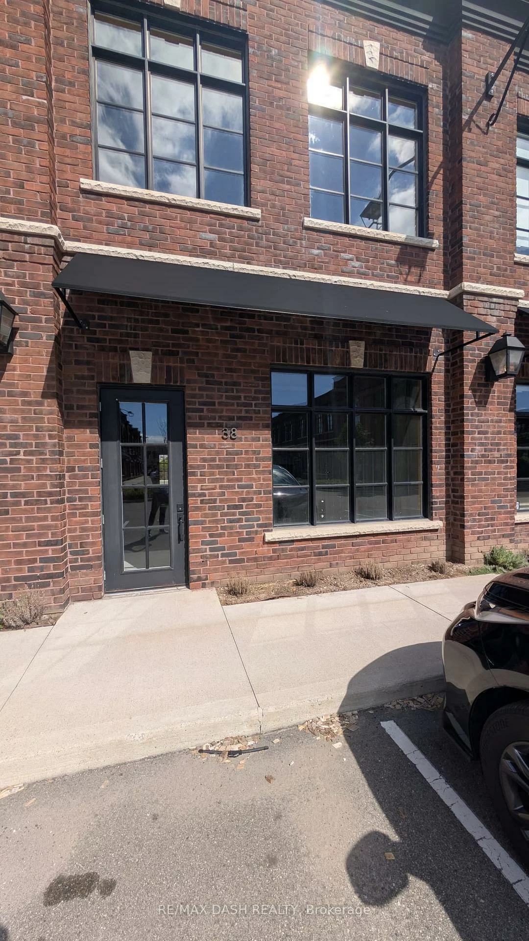 74, Jutland, Islington-City Centre West, Toronto
