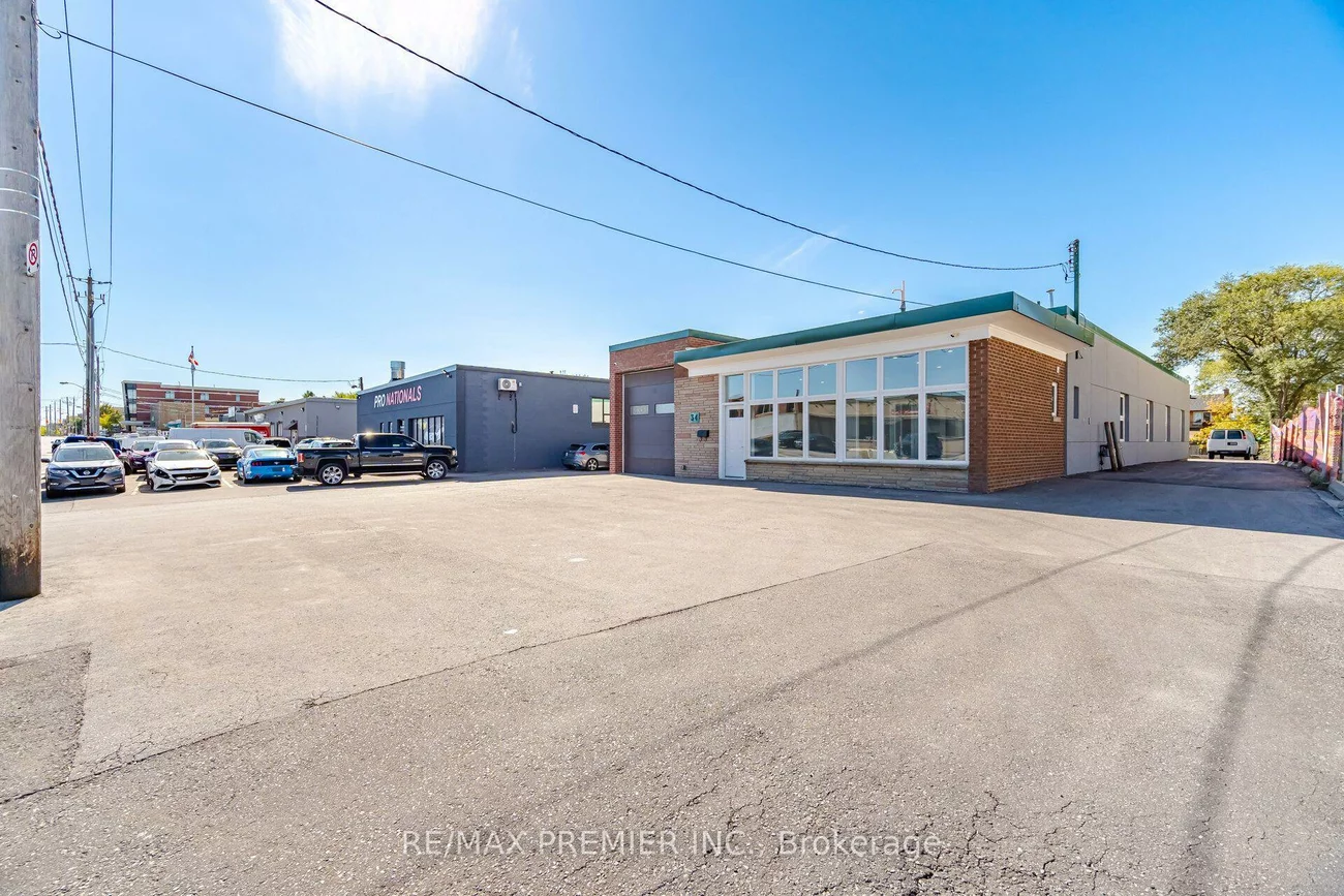 34, Rivalda, Humbermede, Toronto