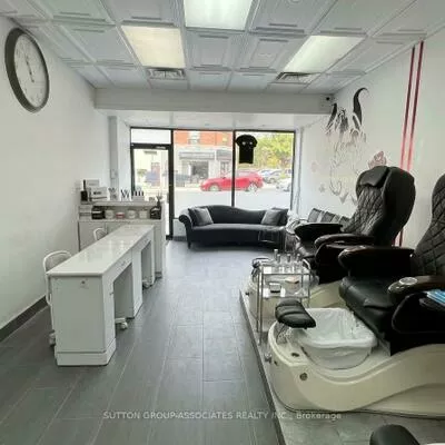 Commercial for sale, 2595, Eglinton, Keelesdale-Eglinton West, Toronto