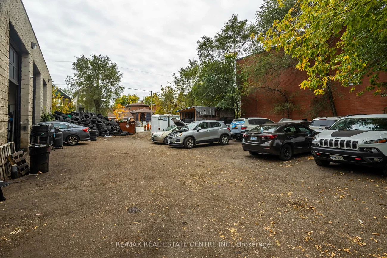 1000, Weston, Mount Dennis, Toronto