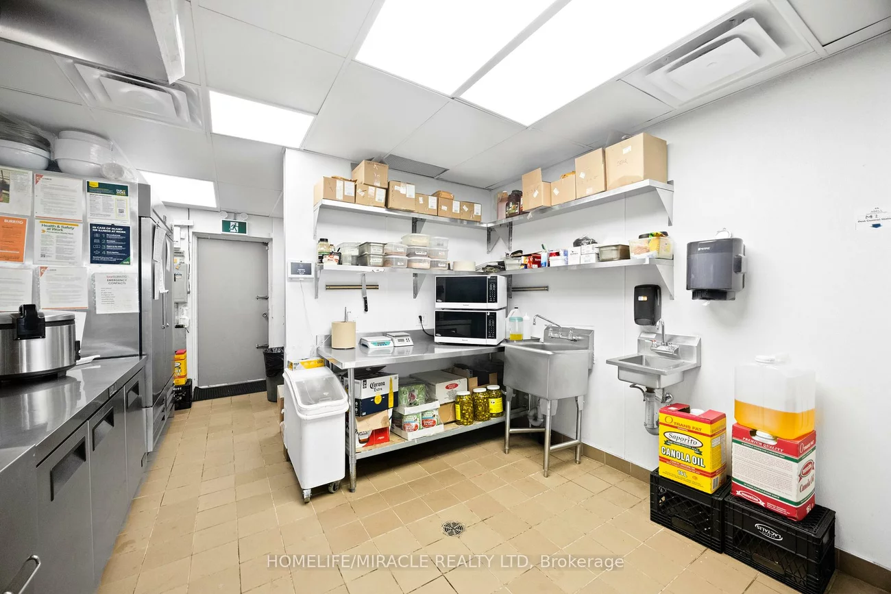 2600, Weston, Humberlea-Pelmo Park W4, Toronto