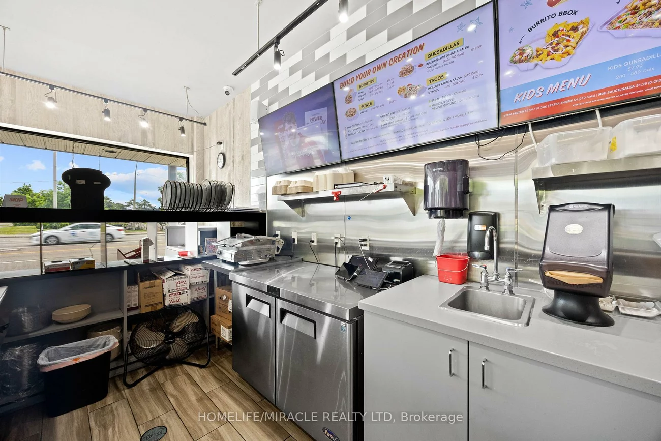 2600, Weston, Humberlea-Pelmo Park W4, Toronto