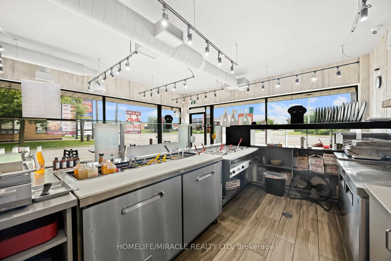 2600, Weston, Humberlea-Pelmo Park W4, Toronto