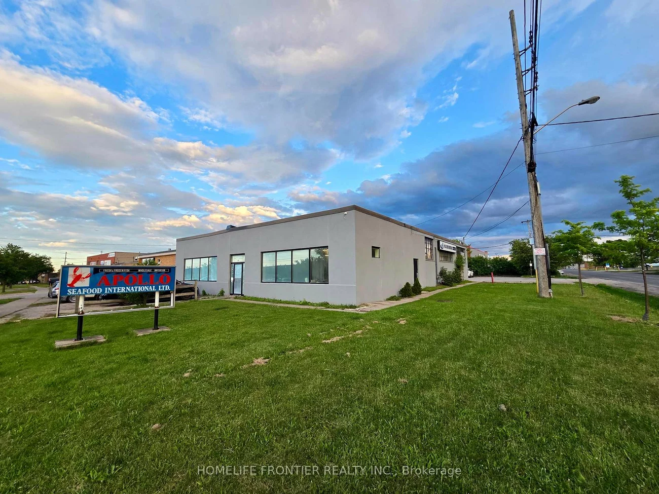 13, Racine, West Humber-Clairville, Toronto