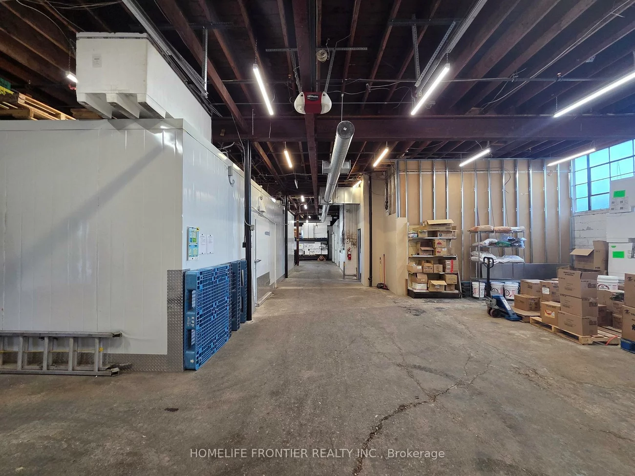13, Racine, West Humber-Clairville, Toronto