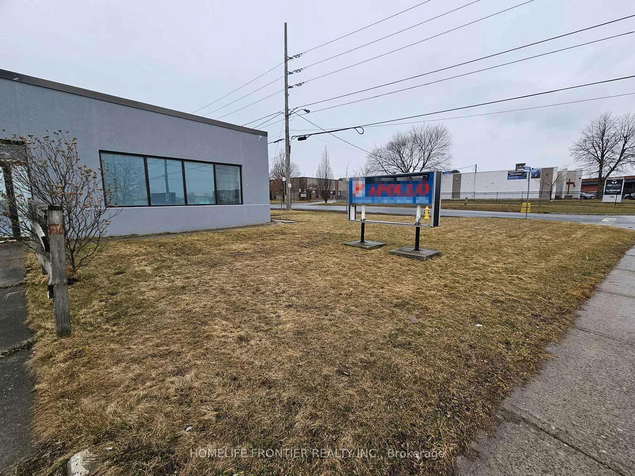 13, Racine, West Humber-Clairville, Toronto