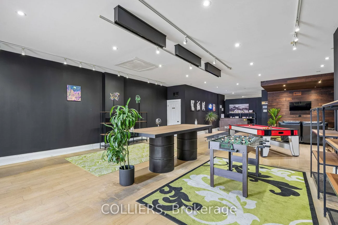 2473, Dufferin, Briar Hill-Belgravia, Toronto